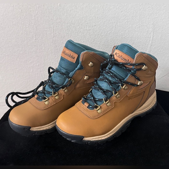 New condition Columbia Women’s Newton Ridge Plus Waterproof Hiking boot,size 8.5 - Picture 3 of 10